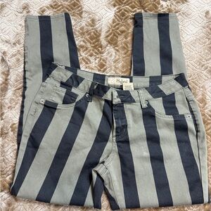 Hybrid & Company Black and Green Striped Pants